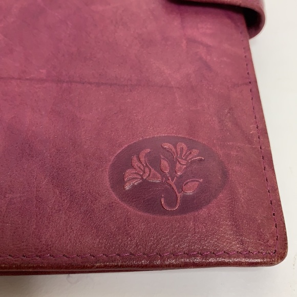 Buxton | Plum Top Grain Cowhide Leather Pocketbook | Travel Card Holder | Clutch - Picture 13 of 14